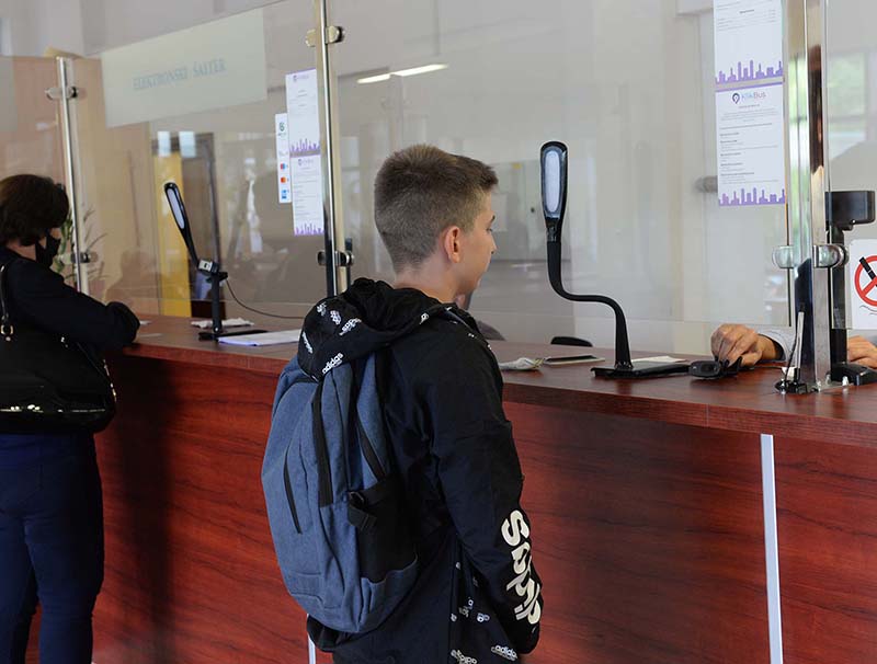 Građani Podgorice zadovoljni uvođenjem sistema elektronske karte u gradski prevoz