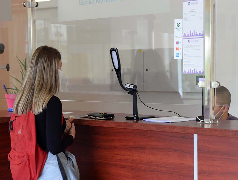 Građani Podgorice zadovoljni uvođenjem sistema elektronske karte u gradski prevoz