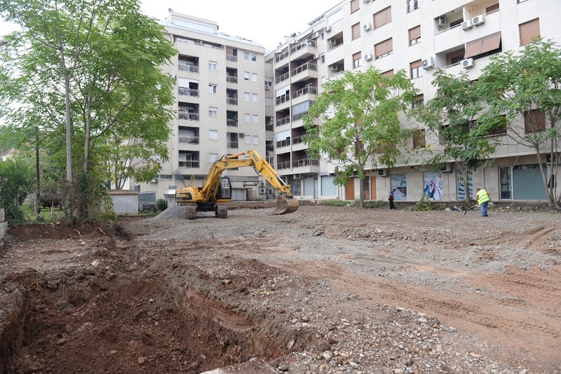 Počeli radovi na uređenju parkinga u Dalmatinskoj ulici