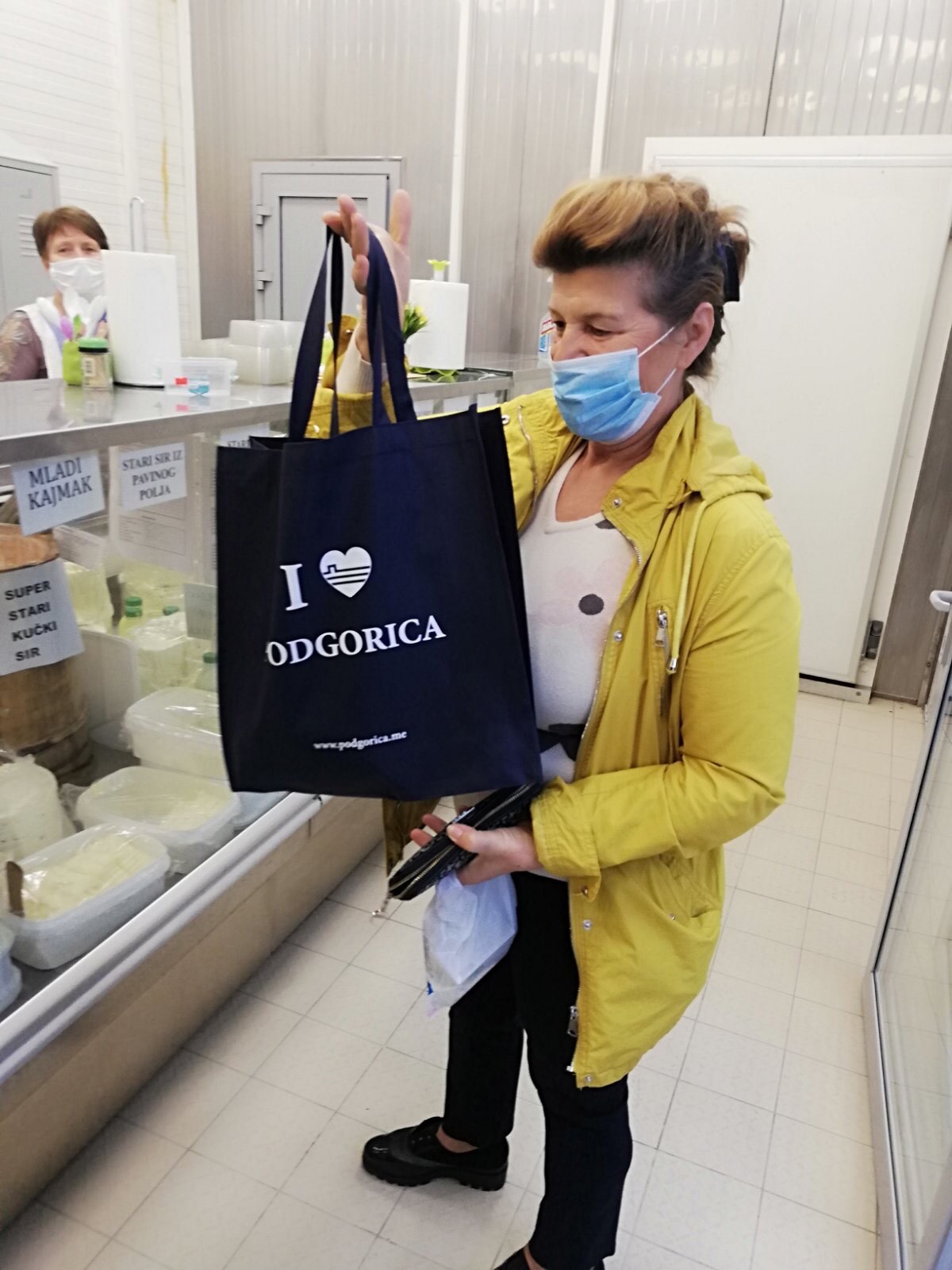 Akcija "Kesa je više previše" na pijaci na Pobrežju i u tržnim centrima "Bazar" i "Forum"