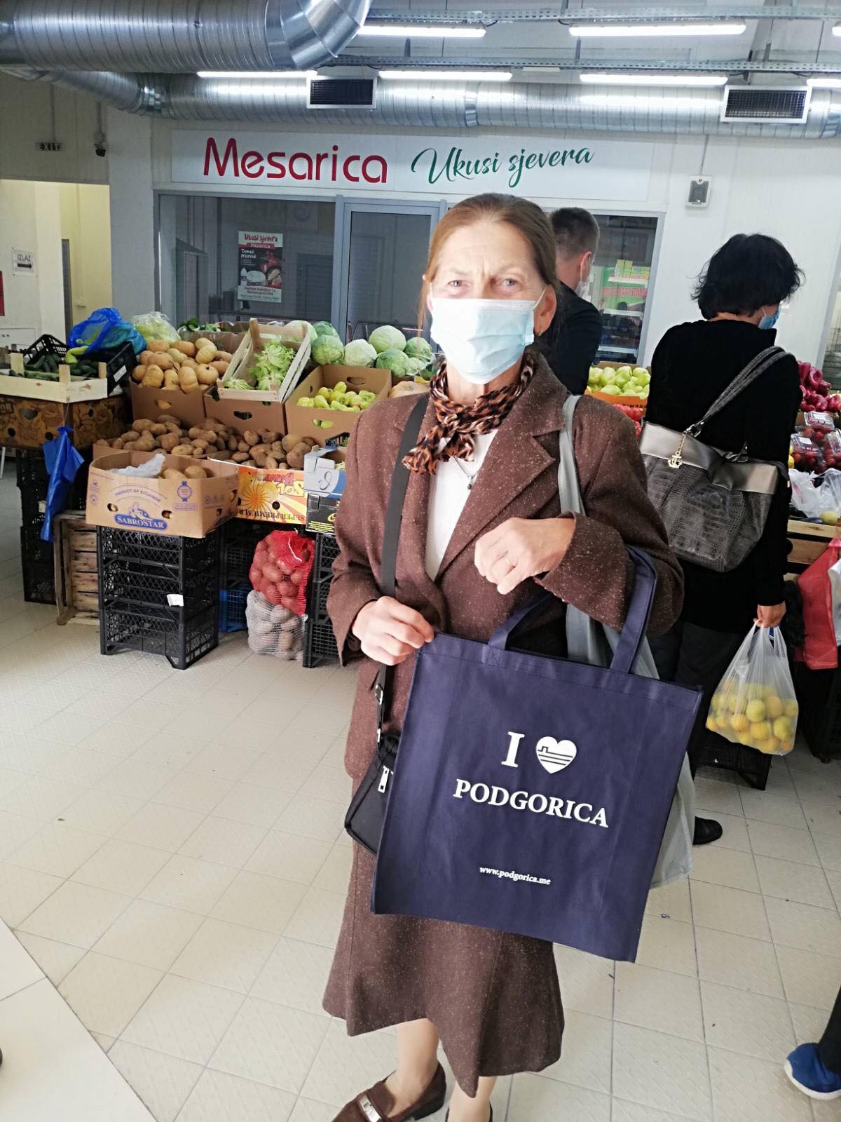Akcija "Kesa je više previše" na pijaci na Pobrežju i u tržnim centrima "Bazar" i "Forum"