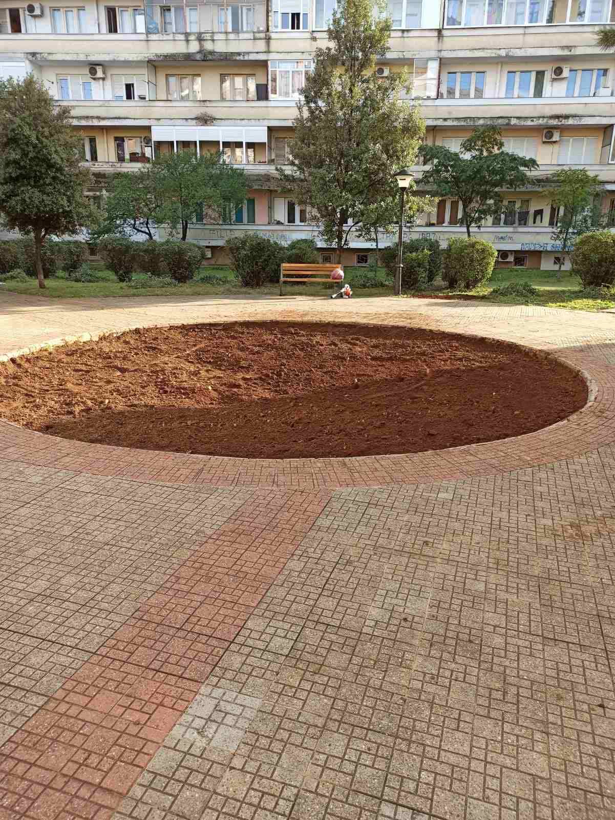 Počelo uređenje zelene površine u Ulici Arhitekte Milana Popovića