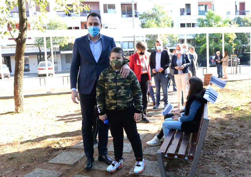Uređena mikrolokacija ispred OŠ "Maksim Gorki"