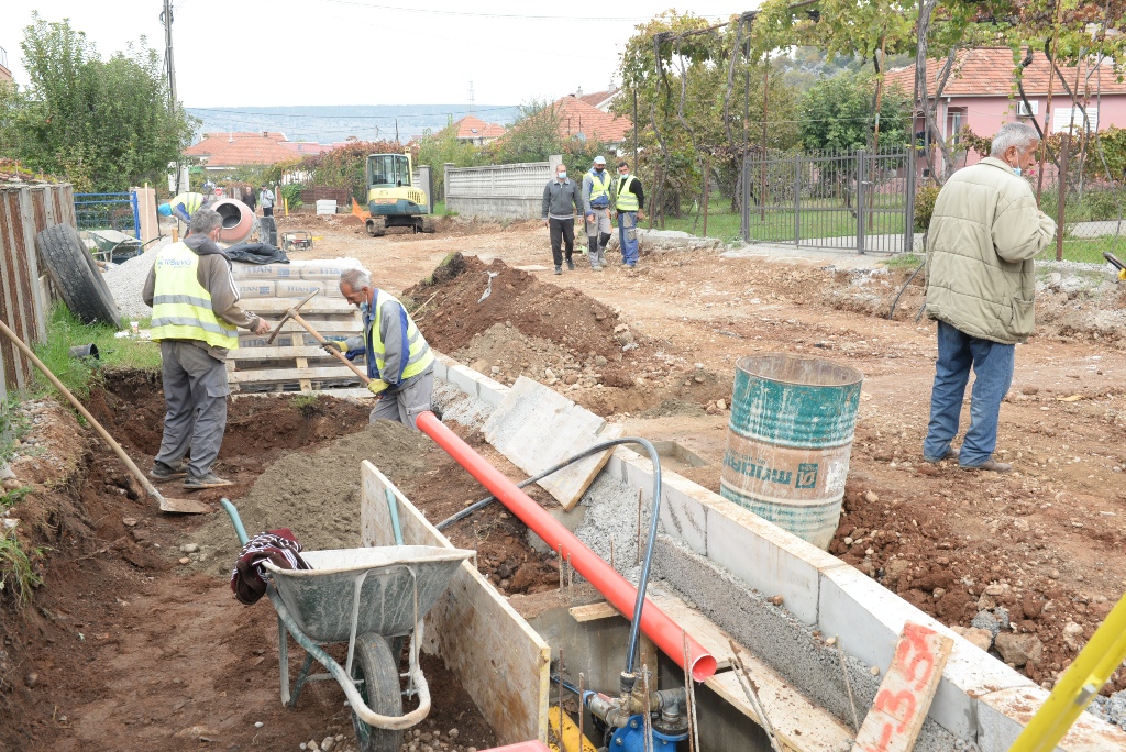Gradonačelnik Vuković obišao radove u ulicama Veliše Mugoše i 18. jula