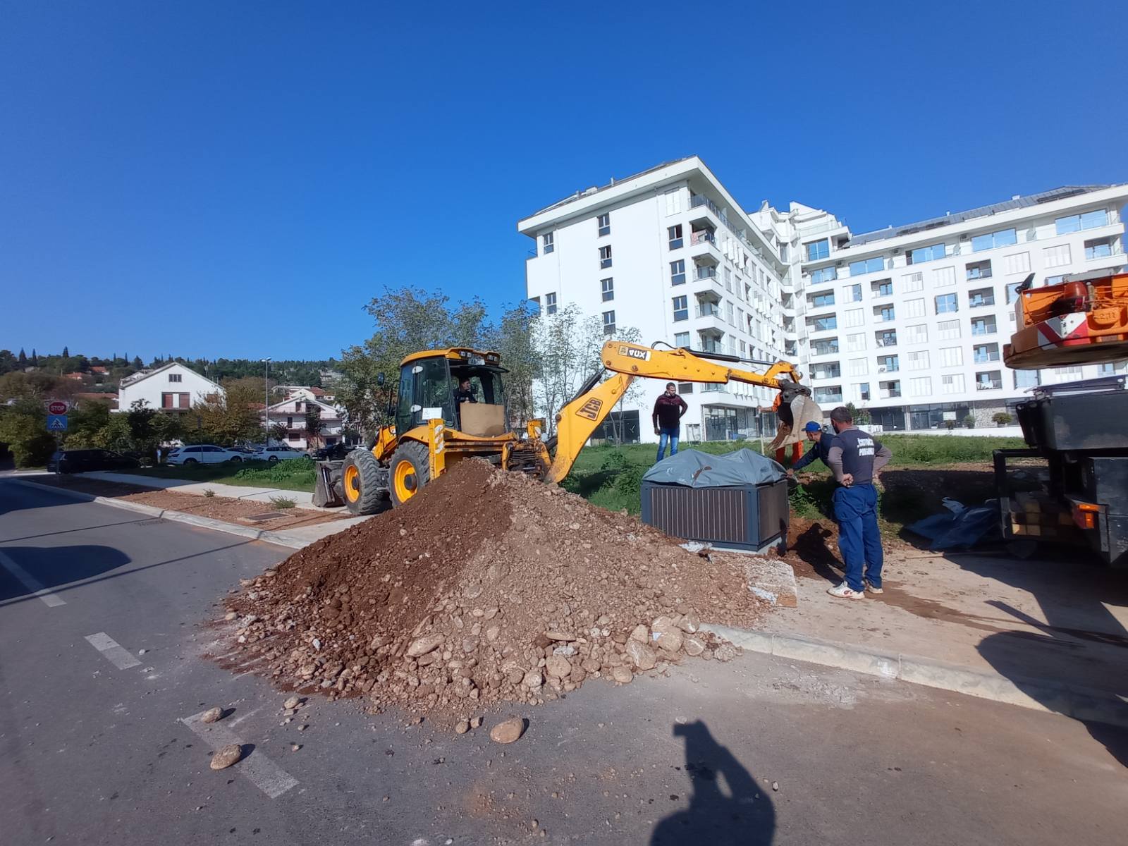 Nastavljena ugradnja polupodzemnih kontejnera na novim lokacijama