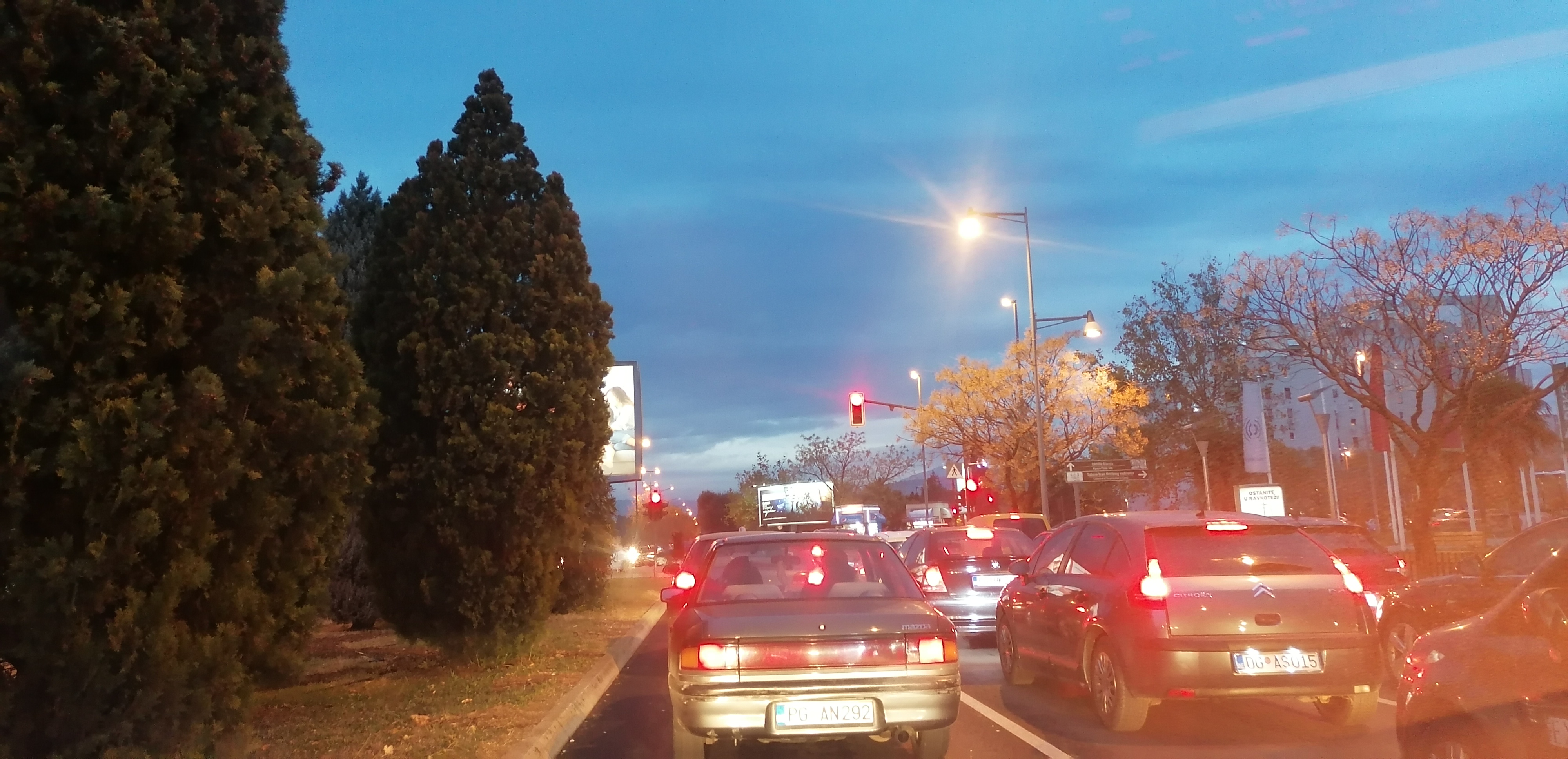 Pojačane kontrole nepropisnog zaustavljanja i parkiranja zbog povećane gužve u saobraćaju