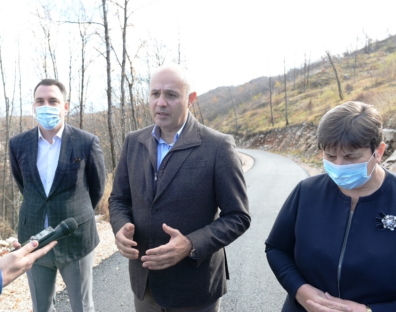 Završeno asfaltiranje putnog pravca Komani-Barjamovica u dužini od 6,5 km