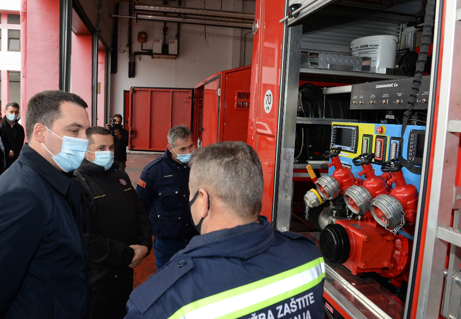 Služba zaštite i spašavanja u specijalizovana vozila uložila preko 230.000 eura; Vuković: Vatrogasci najvrijedniji resurs Službe i zaslužuju posebnu zahvalnost i poštovanje