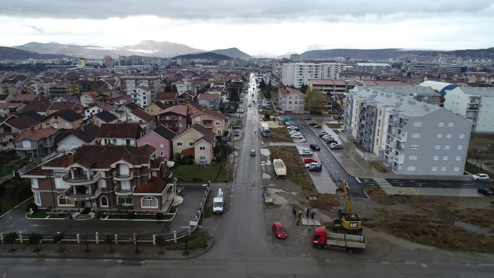 Podgorica dobija još jedan bulevar: Počela izgradnja Zmaj Jovinog bulevara na Starom aerodromu vrijednog preko 1,6 miliona eura