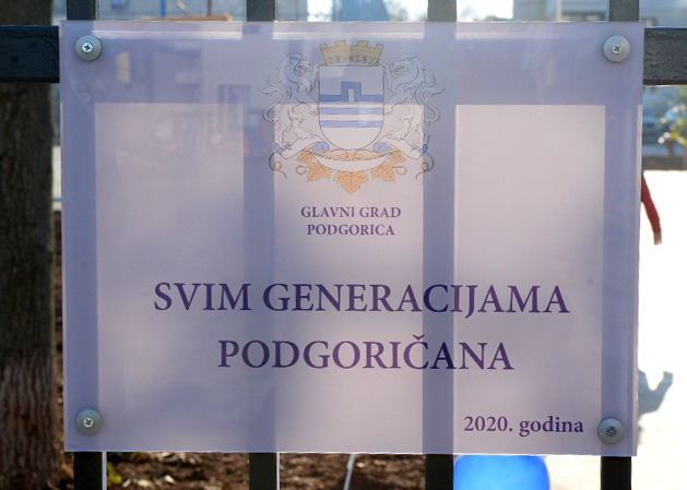 Stari aerodrom dobio novi park namijenjen svim generacijama: Dječije igralište, sportski poligon, stolovi za šah i stoni tenis novi sadržaji u Aerodromskoj ulici