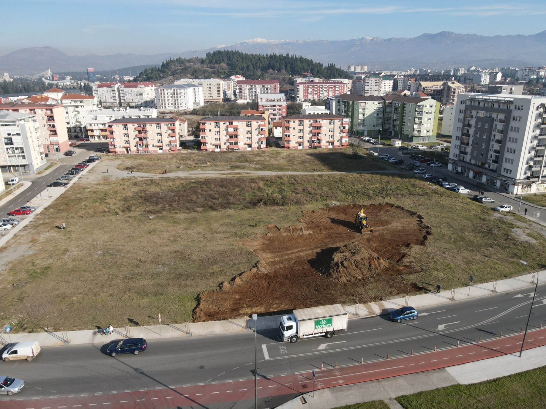 Počela izgradnja novog parka na Zabjelu; Na 5.000m² dječije igralište, sportski poligon, trim staza i park za kućne ljubimce