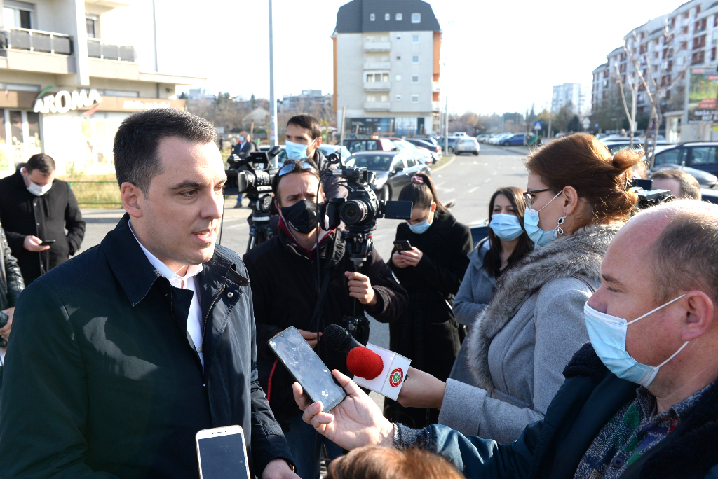 Počela izgradnja novog parka na Zabjelu; Na 5.000m²  dječije igralište, sportski poligon, trim staza i park za kućne ljubimce