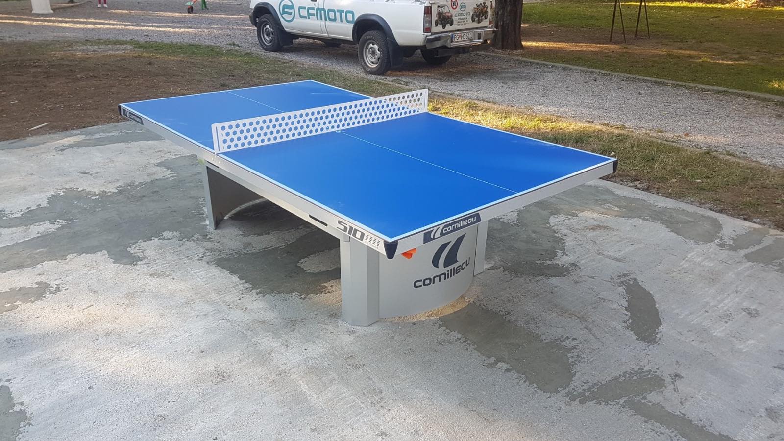 Stolovi za stoni tenis i šah postavljeni na više lokacija u gradu