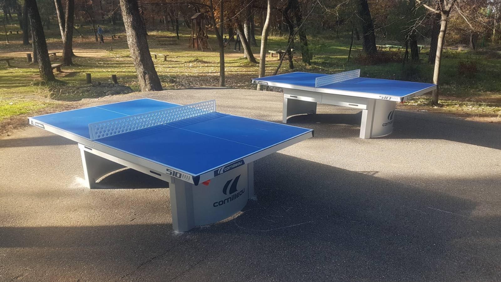 Stolovi za stoni tenis i šah postavljeni na više lokacija u gradu