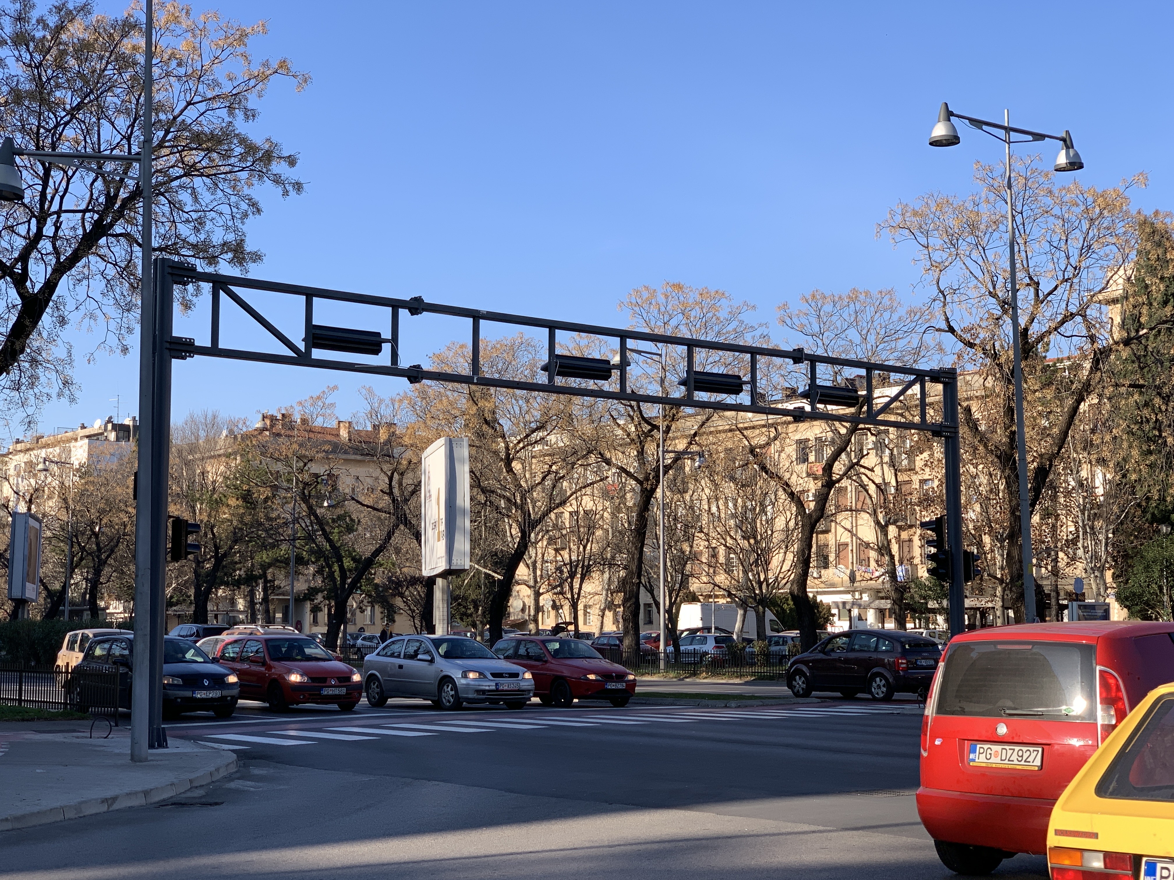 Nova svjetlosna signalizacija na Bulevaru Svetog Petra Cetinjskog