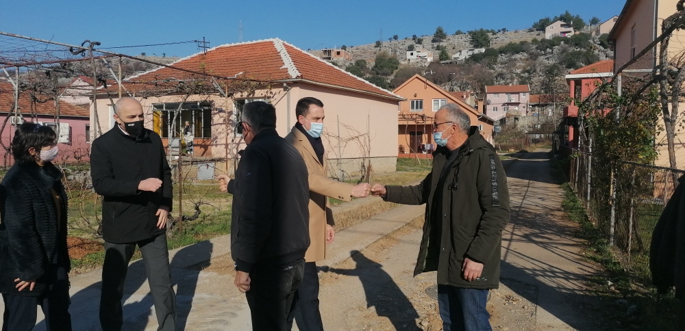 Gradonačelnik Vuković obišao radove u ulicama 18. jula i Veliše Mugoše i gradilište na Zabjelu
