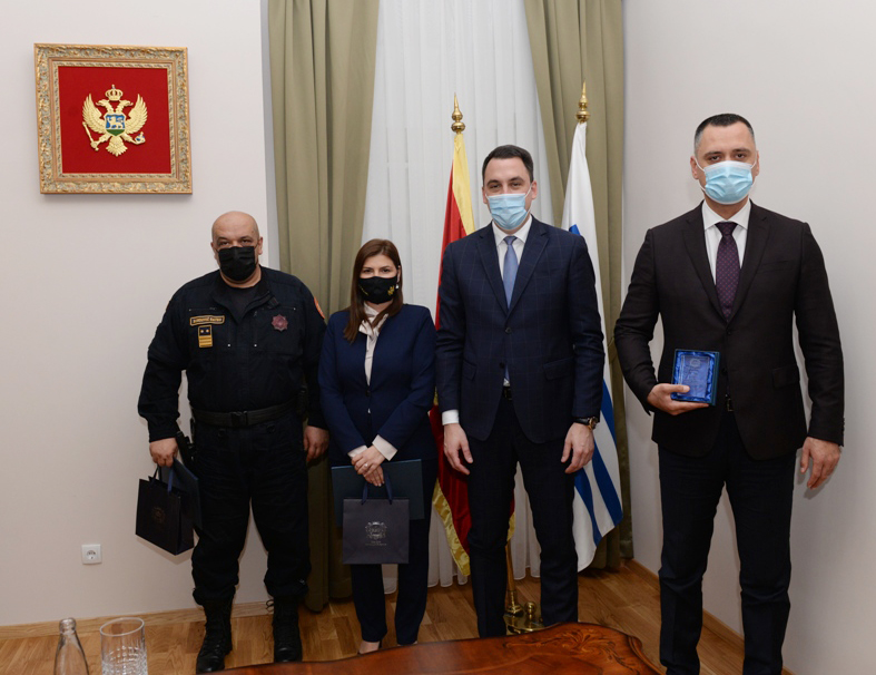 Vuković nagradio najbolje policajce: Ovogodišnje iskustvo pokazuje da Podgorica i Crna Gora i u najtežim vremenima bilježe pozitivne rezultate
