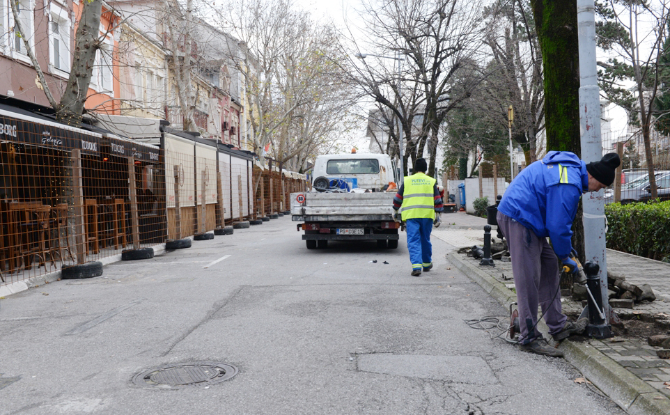 Počela rekonstrukcija Bokeške ulice: Jedna od najpoznatijih i najposjećenijih ulica u Podgorici uskoro će dobiti potpuno novi izgled