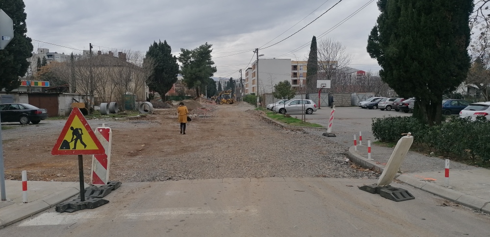 U toku radovi na rekonstrukciji Ulice Buda Tomovića na Zabjelu