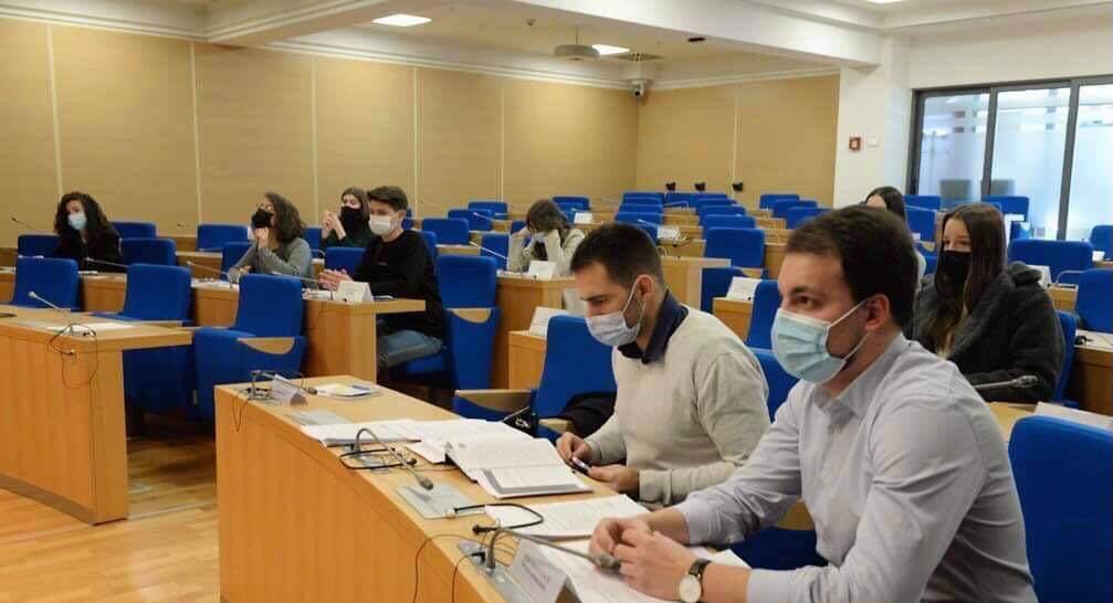KANCELARIJA ZA MLADE I NVO INTERLINGUA ORGANIZOVALI SJEDNICU OMLADINSKOG LOKALNOG PARLAMENTA