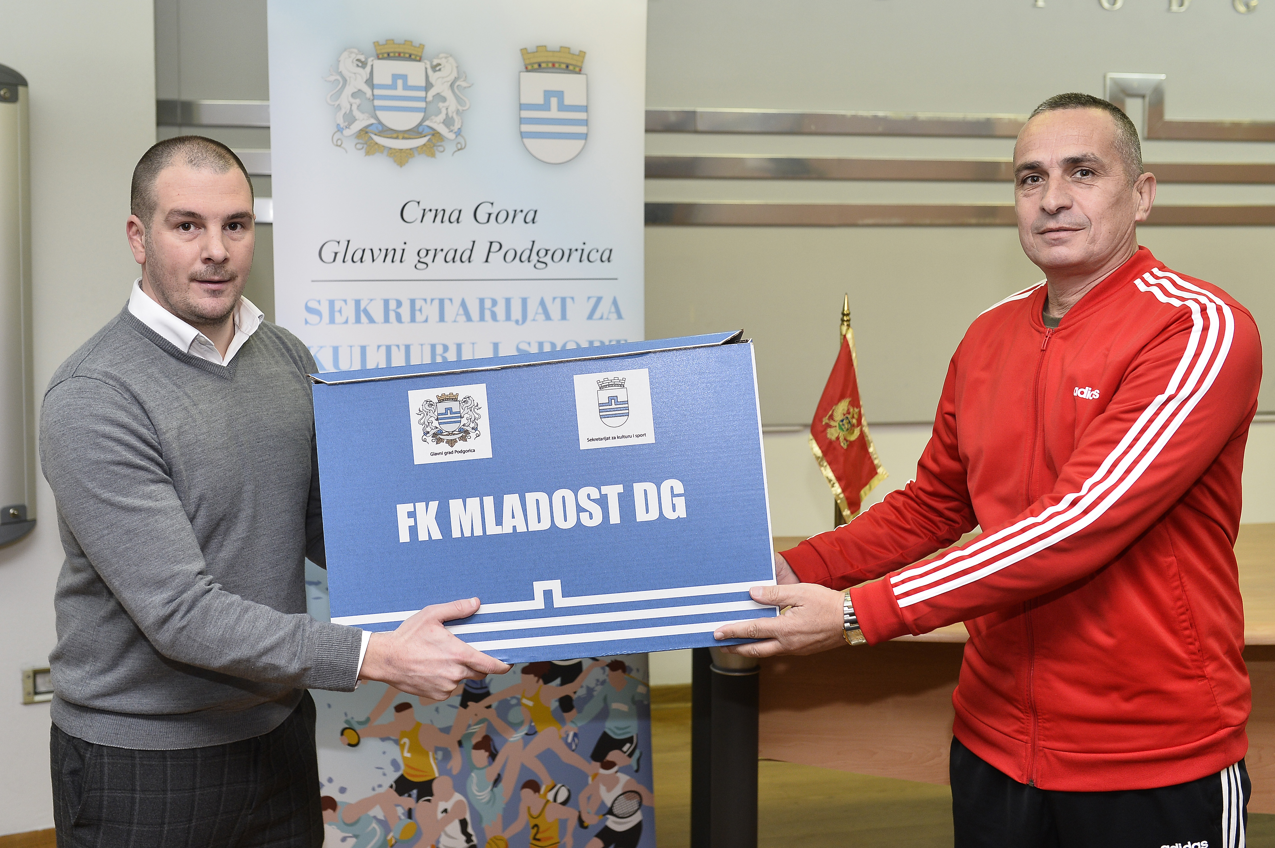Sekretarijat za kulturu i sport Glavnog grada donirao opremu fudbalskim klubovima