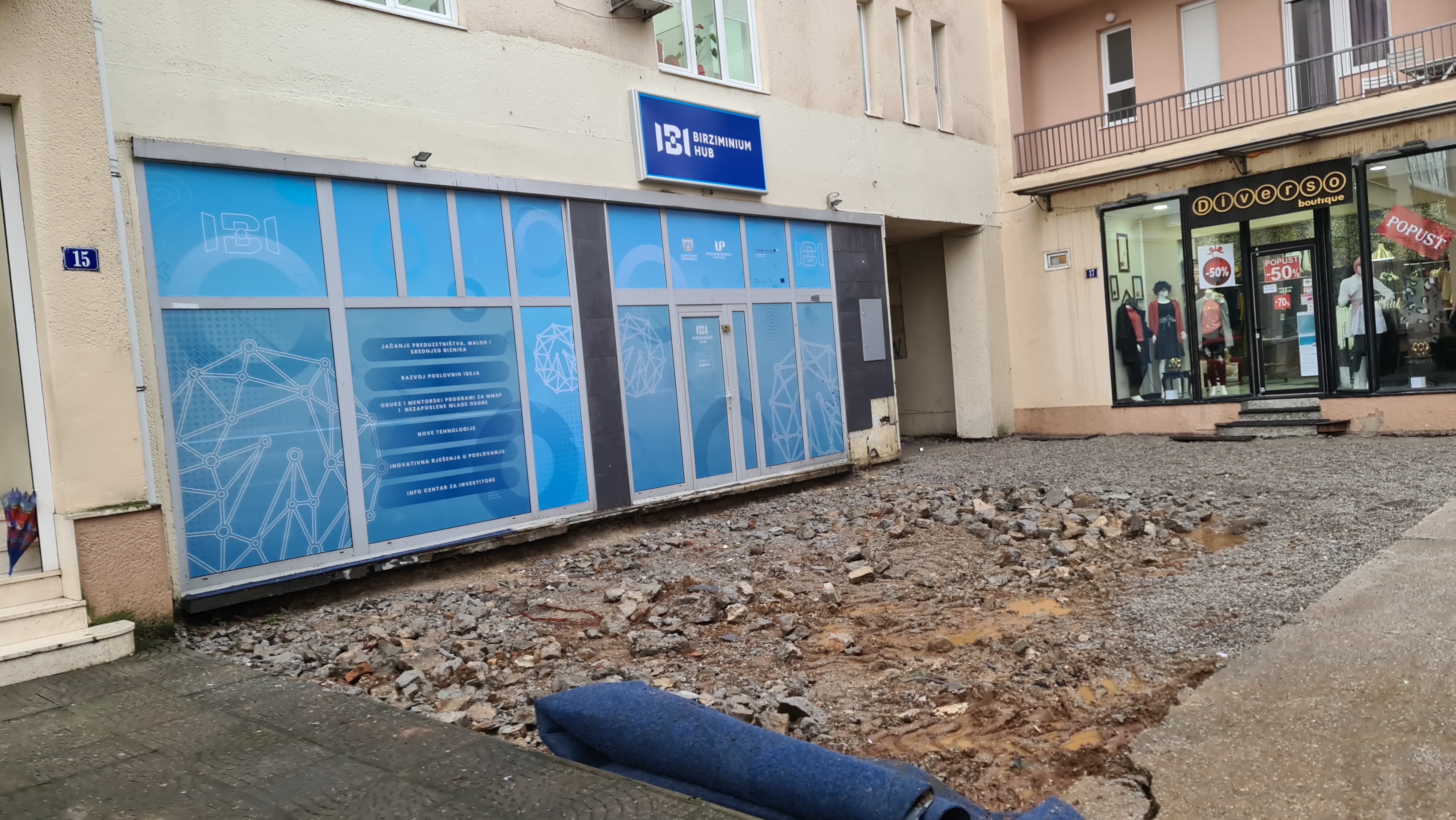 Putevi uređuju prostor ispred Birziminium Hub-a
