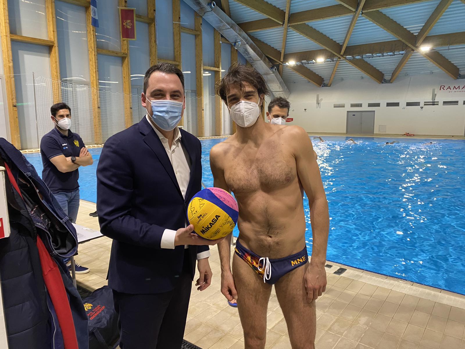 Vaterpolo reprezentacija se priprema za kvalifikacioni turnir za Olimpijske igre; Vuković poželio sreću "Ajkulama"