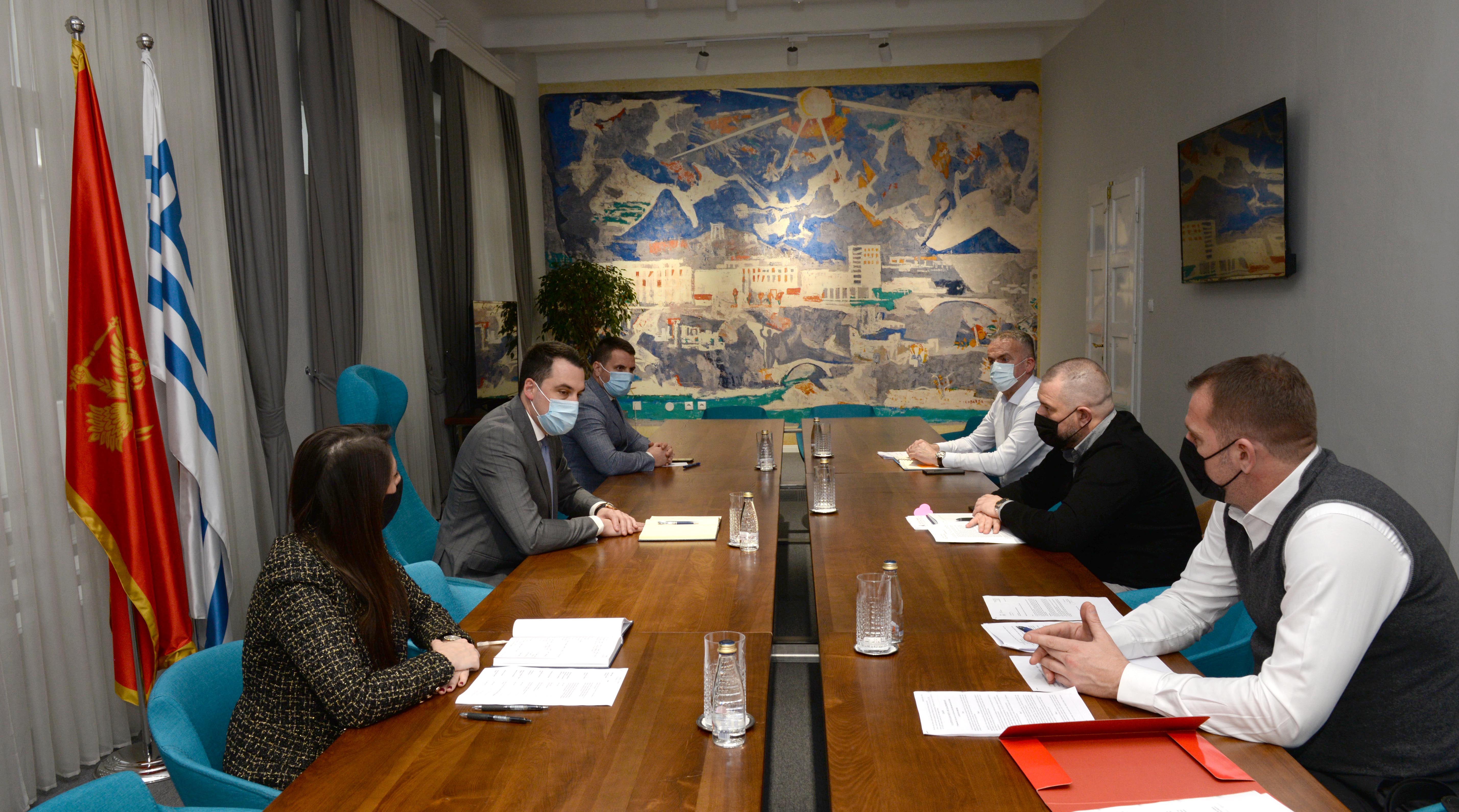 Operativni tim Glavnog grada održao sjednicu povodom aktuelne epidemiološke situacije u Podgorici: Stanje veoma zabrinjavajuće, zdravlje građana prioritet