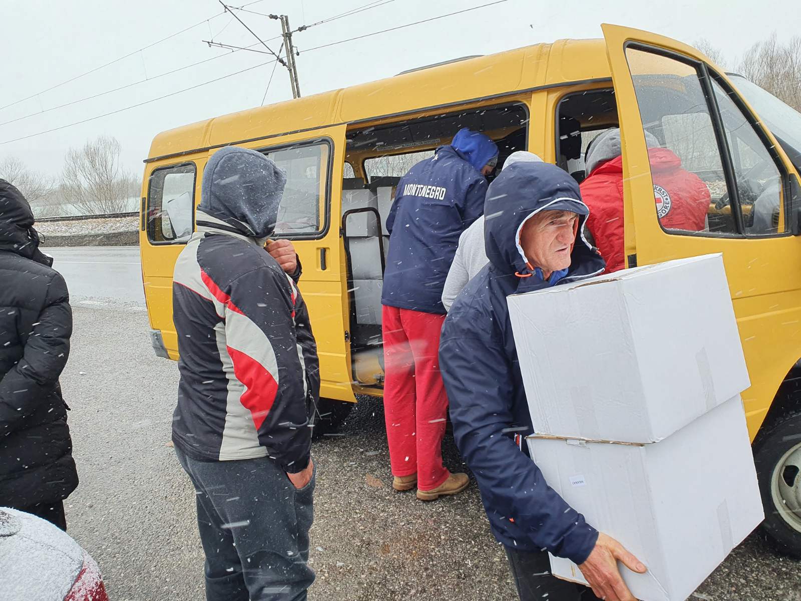 Stanovnicima Vranjine uručeni paketi hrane