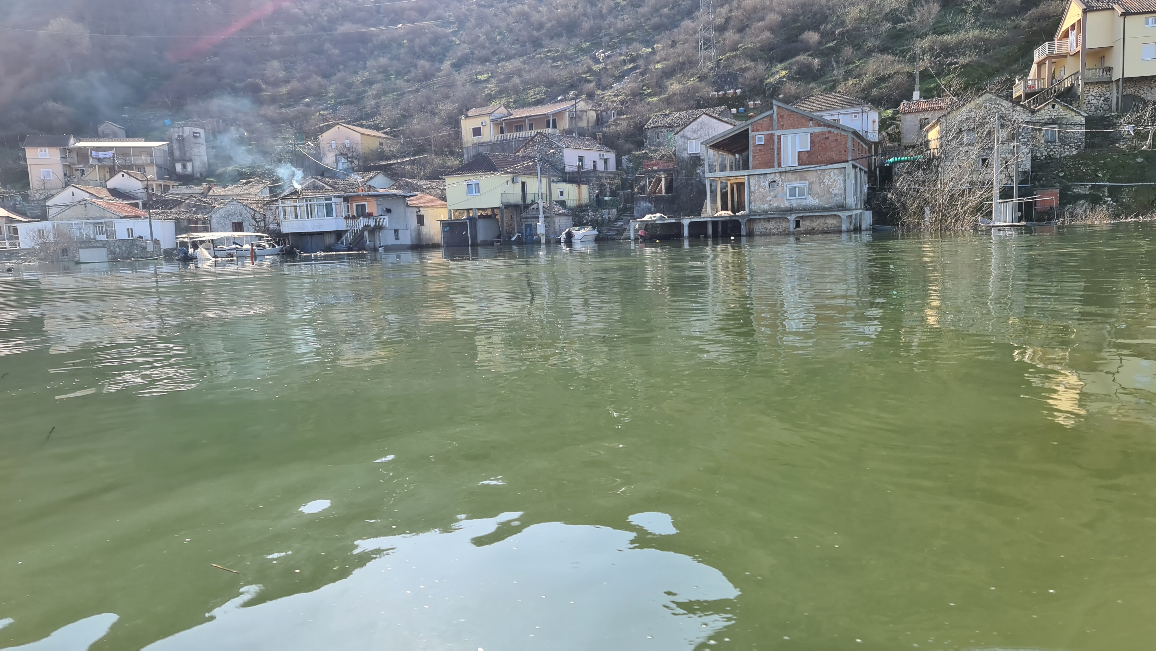 Vuković i Stajović obišli poplavljena područja u opštini Golubovci