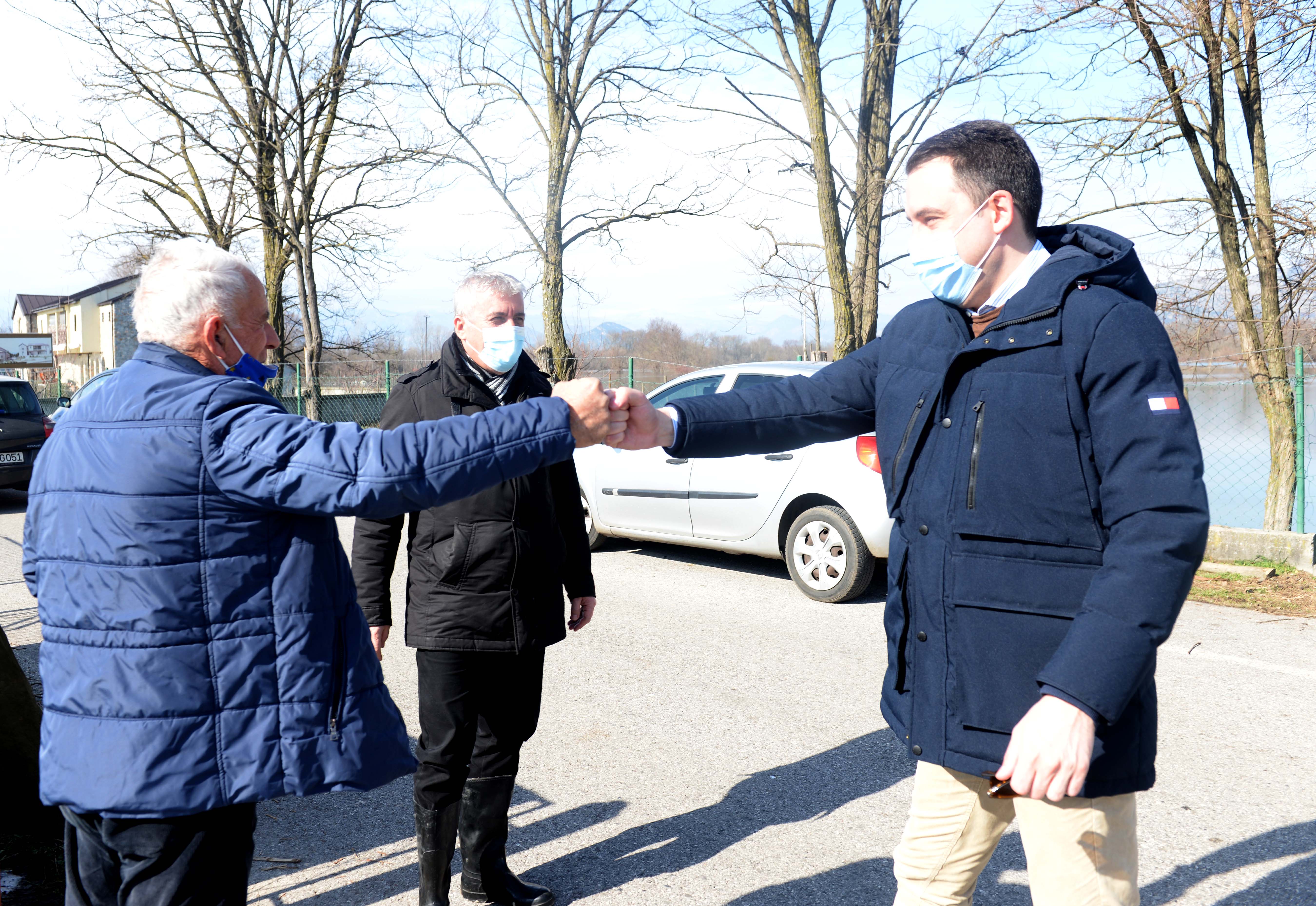 Vuković i Stajović obišli poplavljena područja u opštini Golubovci