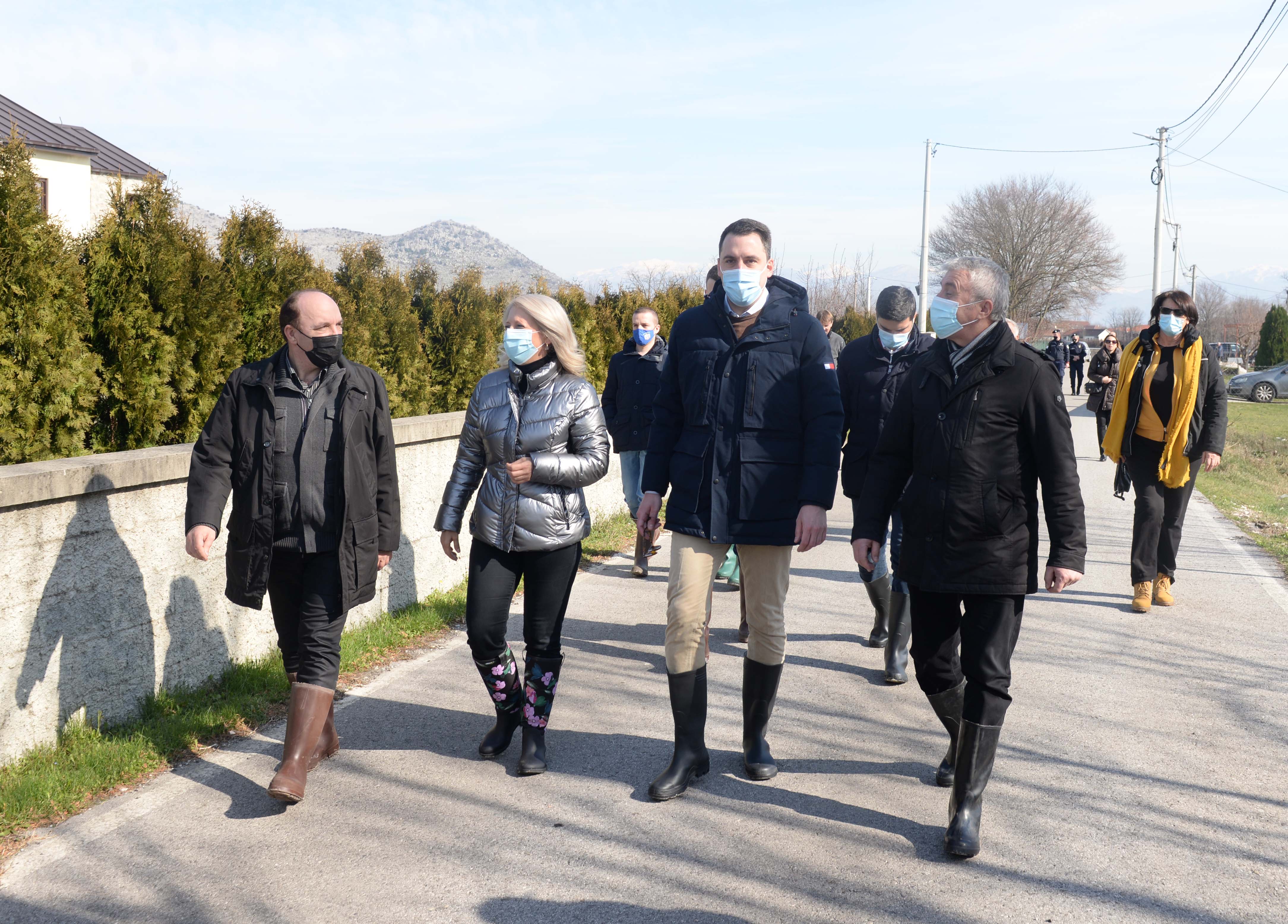 Vuković i Stajović obišli poplavljena područja u opštini Golubovci