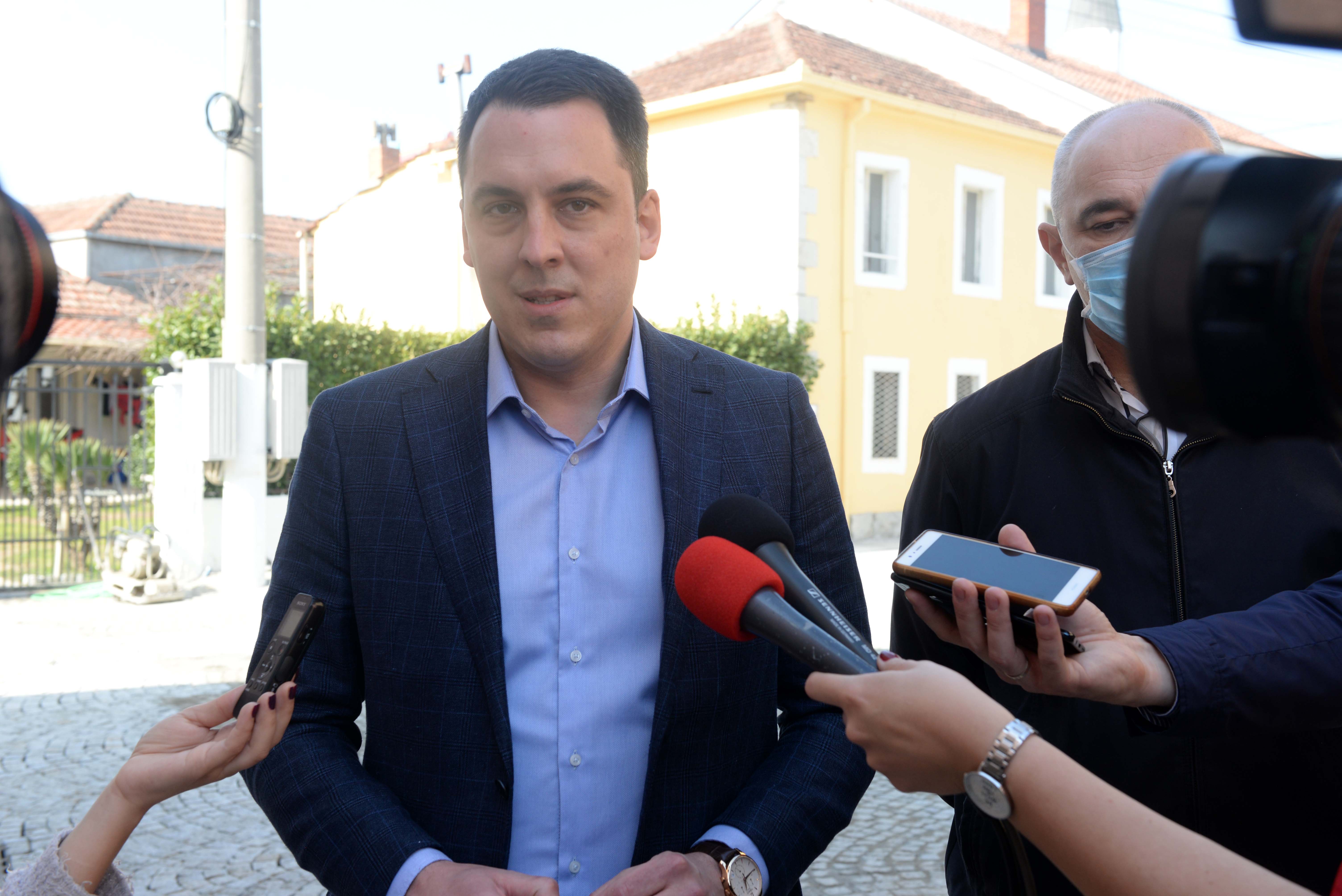 Završena rekonstrukcija ulica Keše Đurovića i Predgrad; VUKOVIĆ: Ponosan sam što na pravi način vraćamo duh Staroj varoši