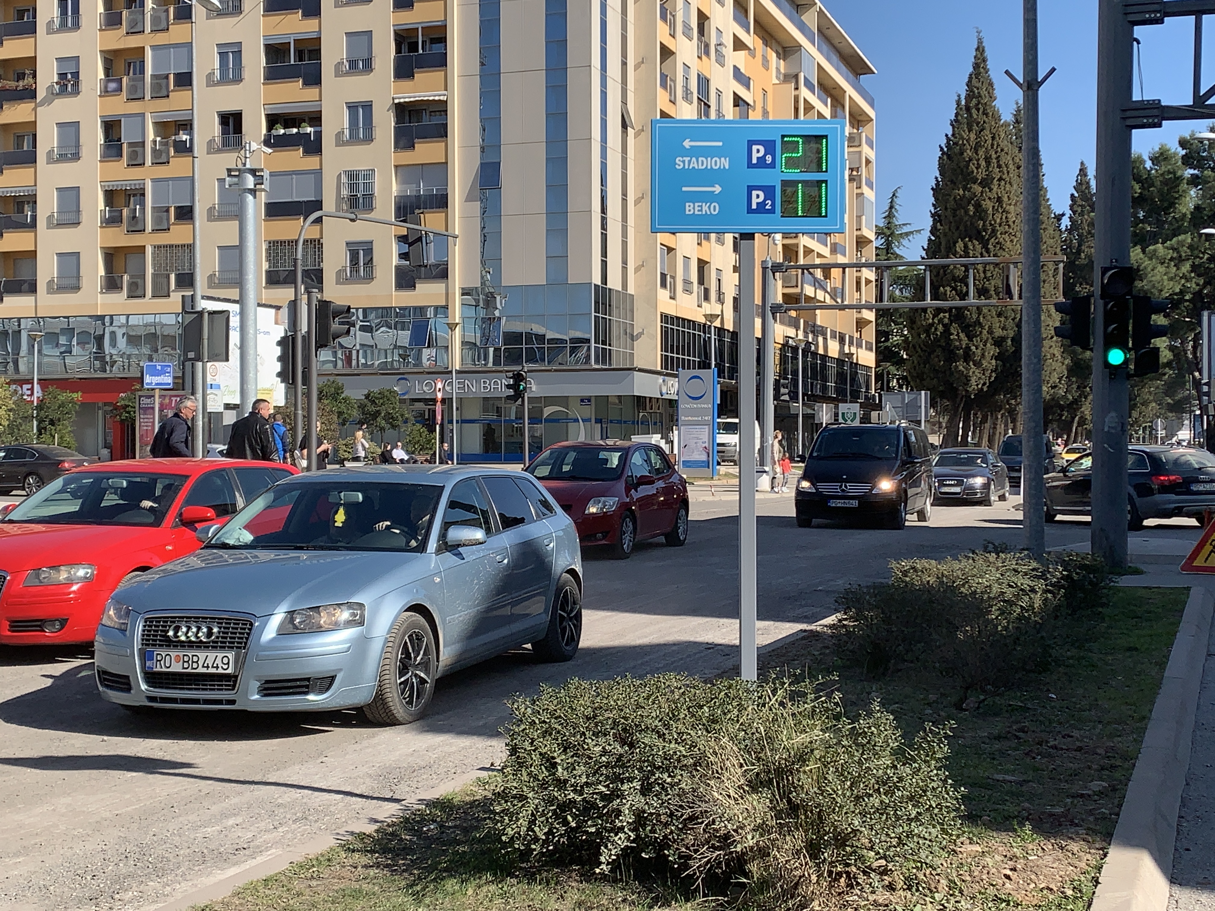 Parking servis Podgorica nastavlja da unapređuje usluge; Info led table o slobodnim parking mjestima postavljene na Bulevaru Ivana Crnojevića