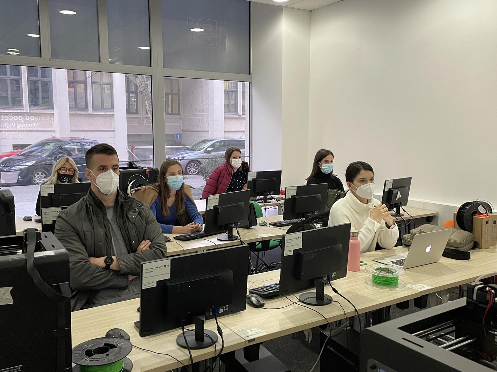 U organizaciji Kancelarije za mlade Glavnog grada i NVO "Inovacije.me" počeo trodnevni kurs "Exel od početka"
