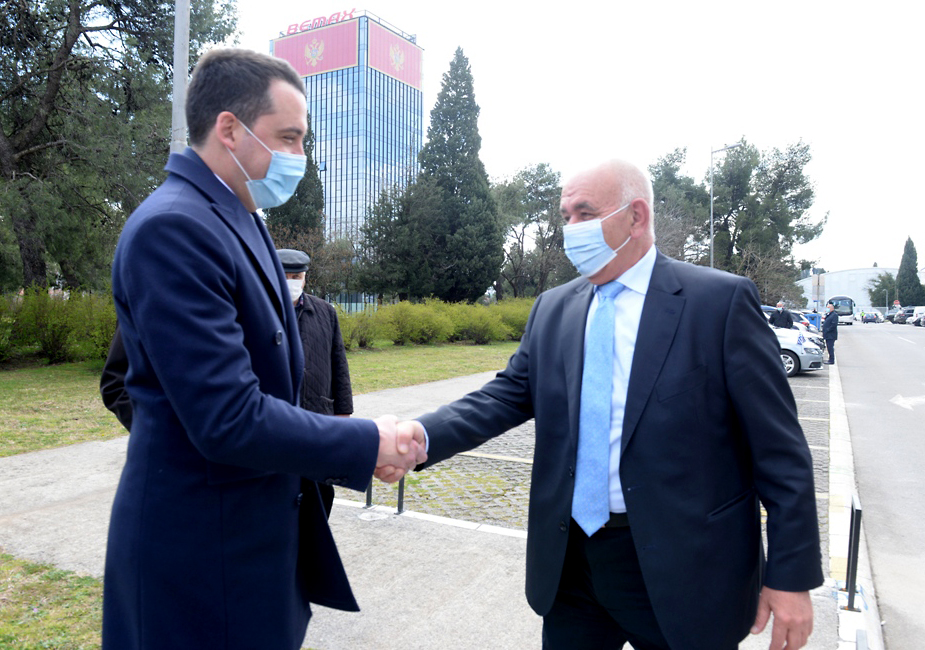 Položen vijenac na spomenik Vasu Brajoviću (Mavrovuniotisu) - Obilježen jubilej 200 godina od Grčkog ustanka i 140 godina diplomatskih odnosa Crne Gore i Grč­ke