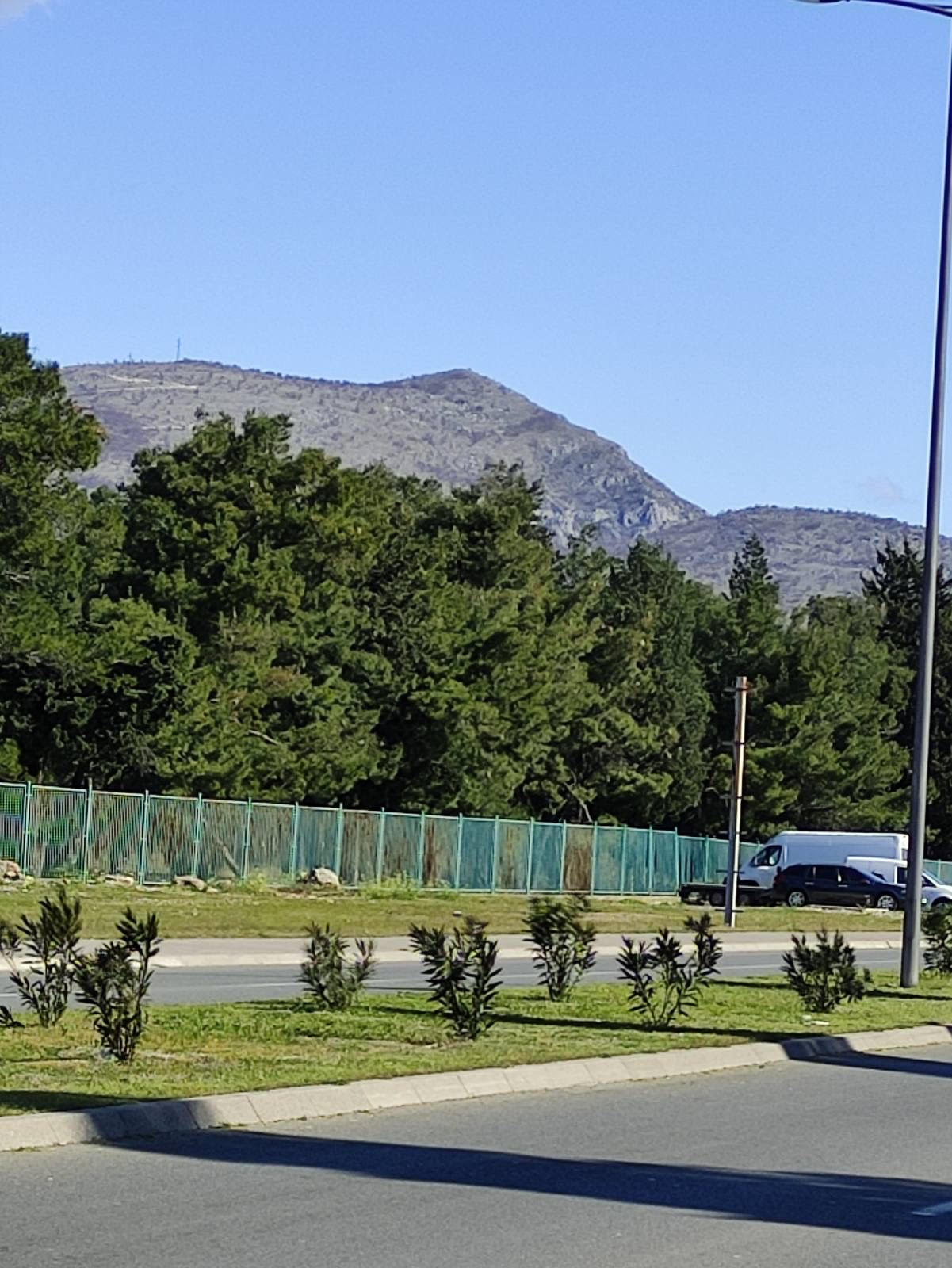 Intenzivirane aktivnosti na košenju javnih zelenih površina u Podgorici