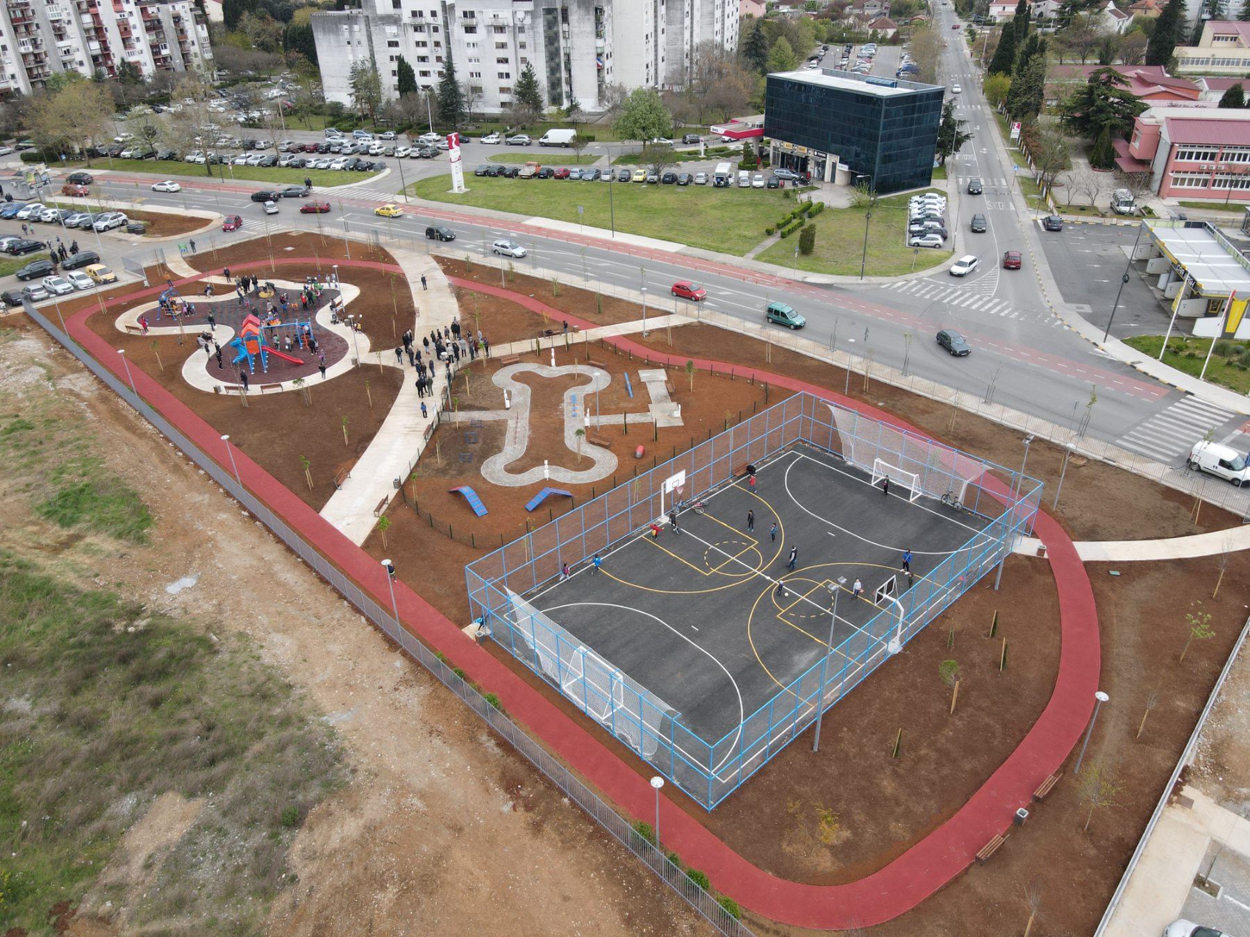 Podgorica dobila još jedan park; Na Zabjelu savremeno opremljen multifunkcionalni prostor na 5.000 m2