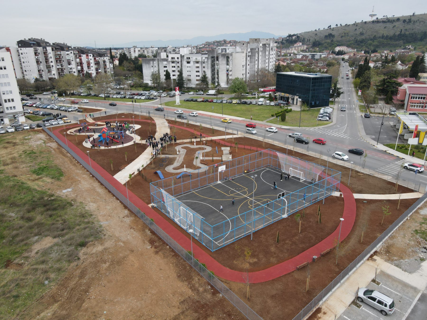 Podgorica dobila još jedan park; Na Zabjelu savremeno opremljen multifunkcionalni prostor na 5.000 m2