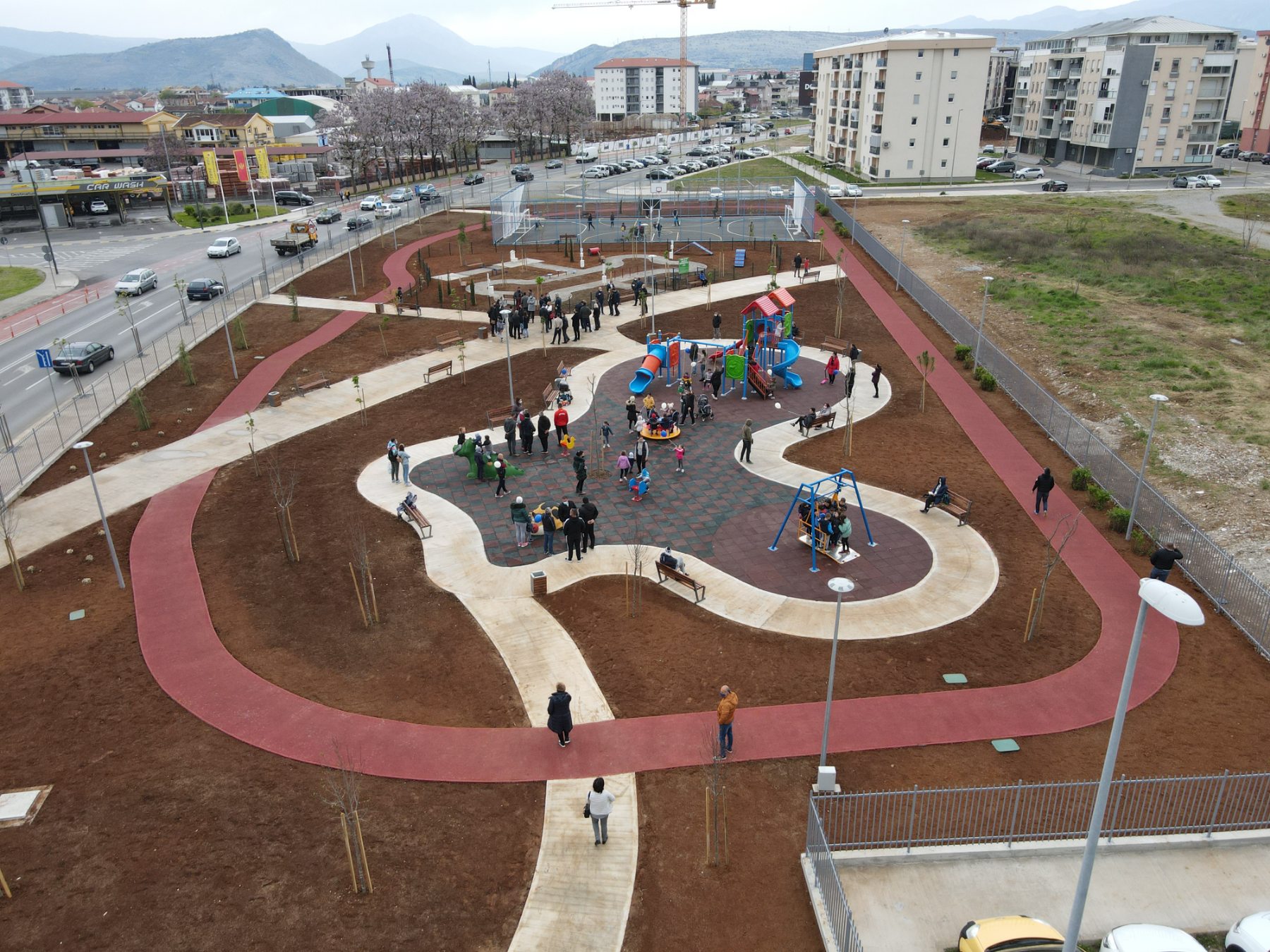 Podgorica dobila još jedan park; Na Zabjelu savremeno opremljen multifunkcionalni prostor na 5.000 m2