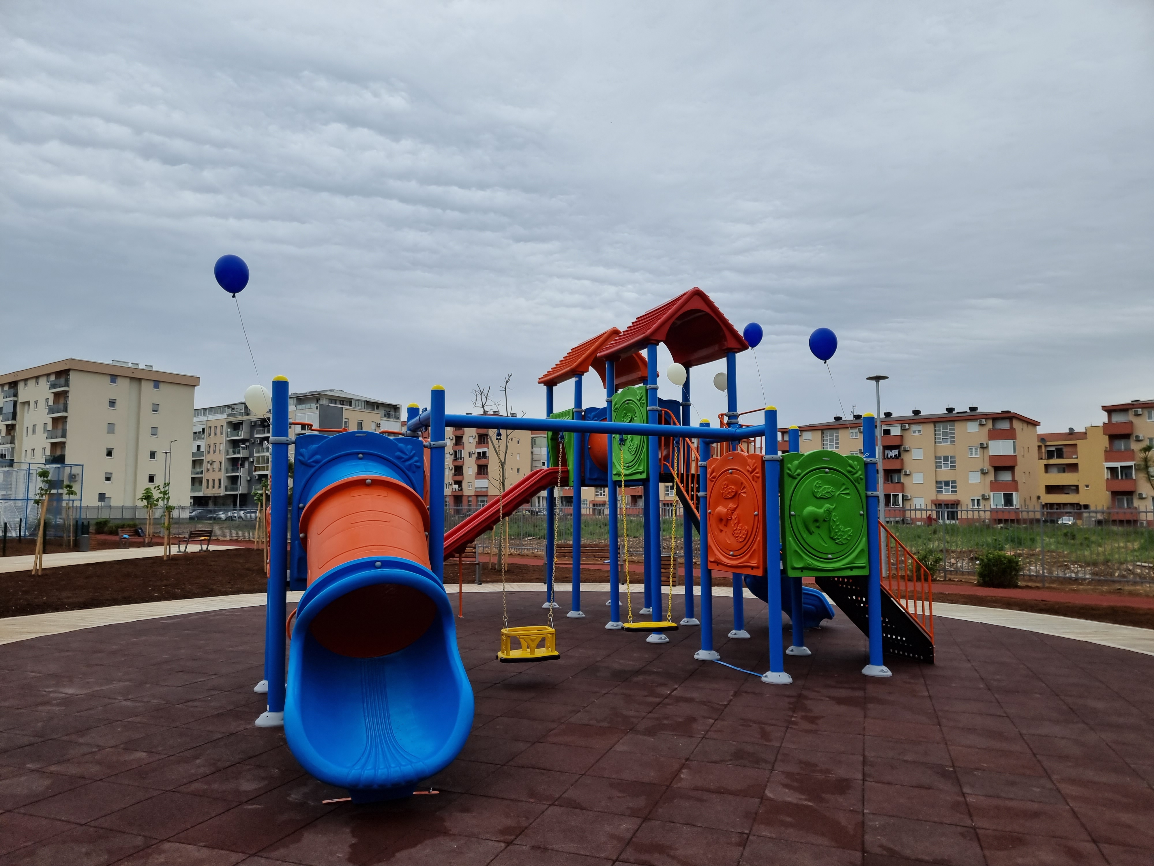 Podgorica dobila još jedan park; Na Zabjelu savremeno opremljen multifunkcionalni prostor na 5.000 m2