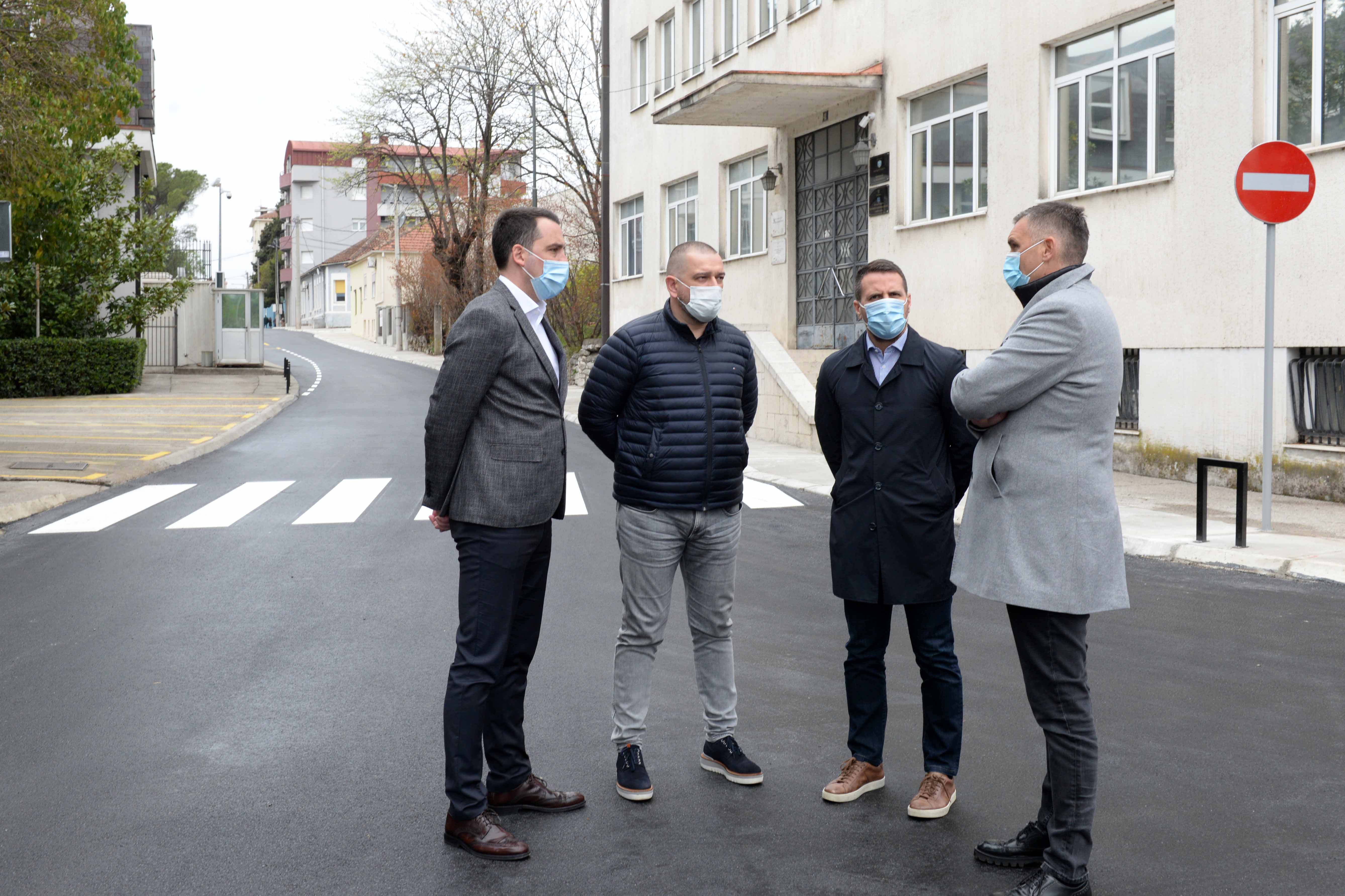 Rekonstruisan drugi dio Ulice Vuka Karadžića; Još jedna ulica u centru Podgorice u novom ruhu