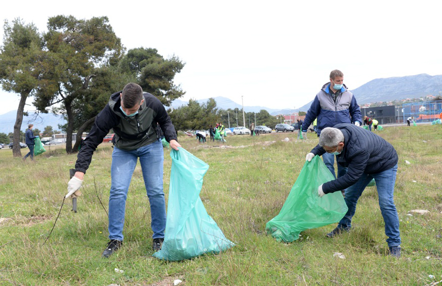 Glavni grad obilježio Dan planete Zemlje; Velika akcija čišćenja, nove sadnice u parku na Koniku