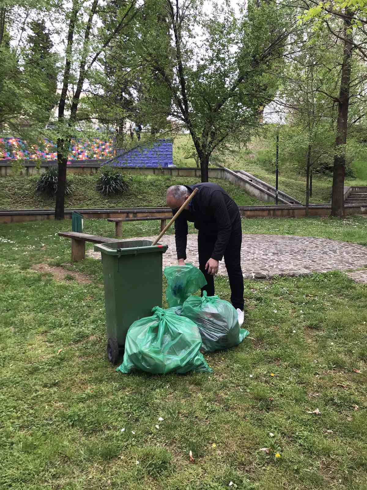 Glavni grad obilježio Dan planete Zemlje; Velika akcija čišćenja, nove sadnice u parku na Koniku