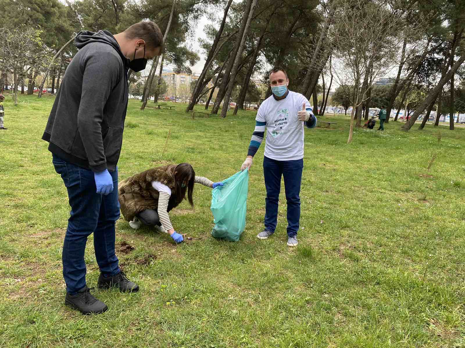Glavni grad obilježio Dan planete Zemlje; Velika akcija čišćenja, nove sadnice u parku na Koniku