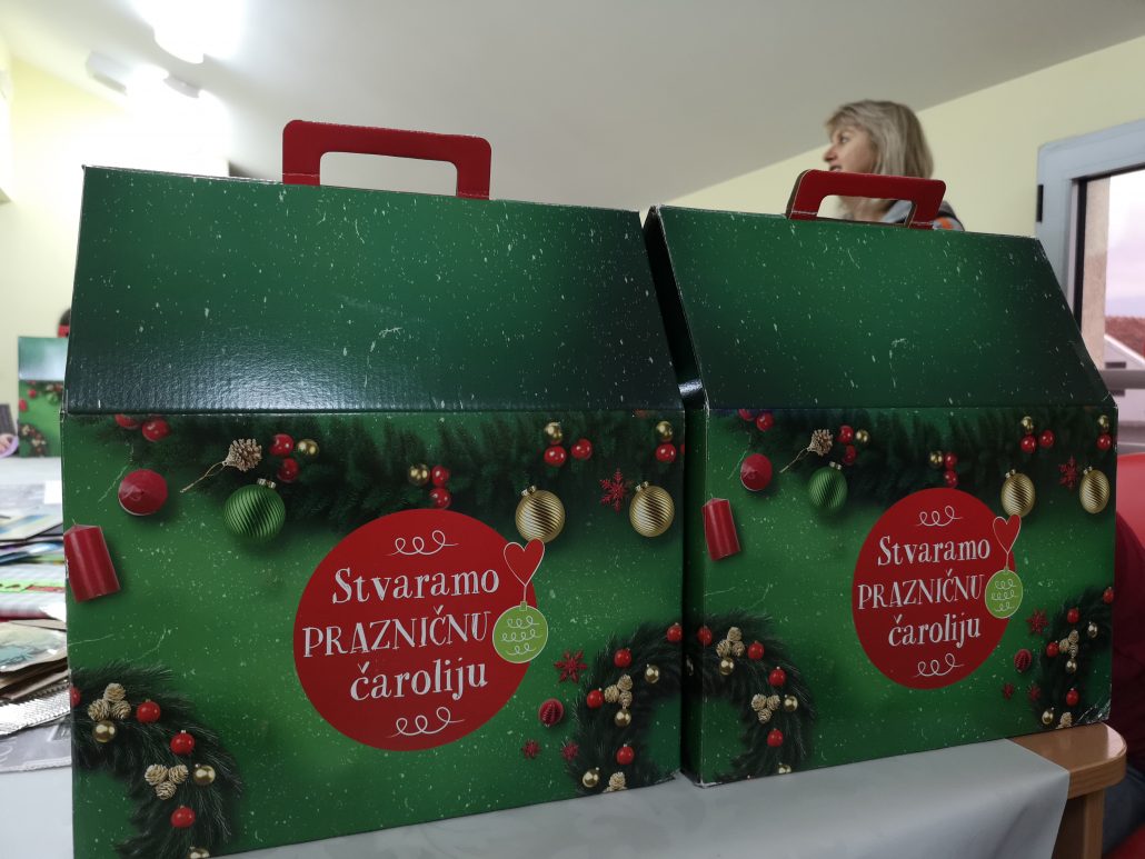 Paketići za mališane u JU Dnevni centar za djecu i omladinu sa smetnjama i teškoćama u razvoju-Podgorica