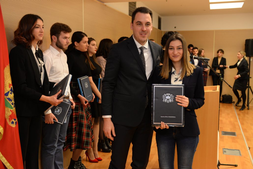 Dodijeljene nagrade najboljim studentima Podgorice za 2018. godinu
