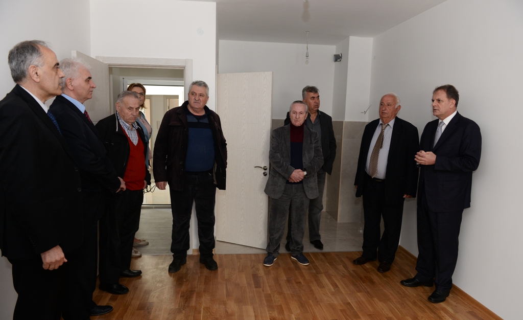 Uručeni ključevi za  još 88 porodica penzionera Podgorice