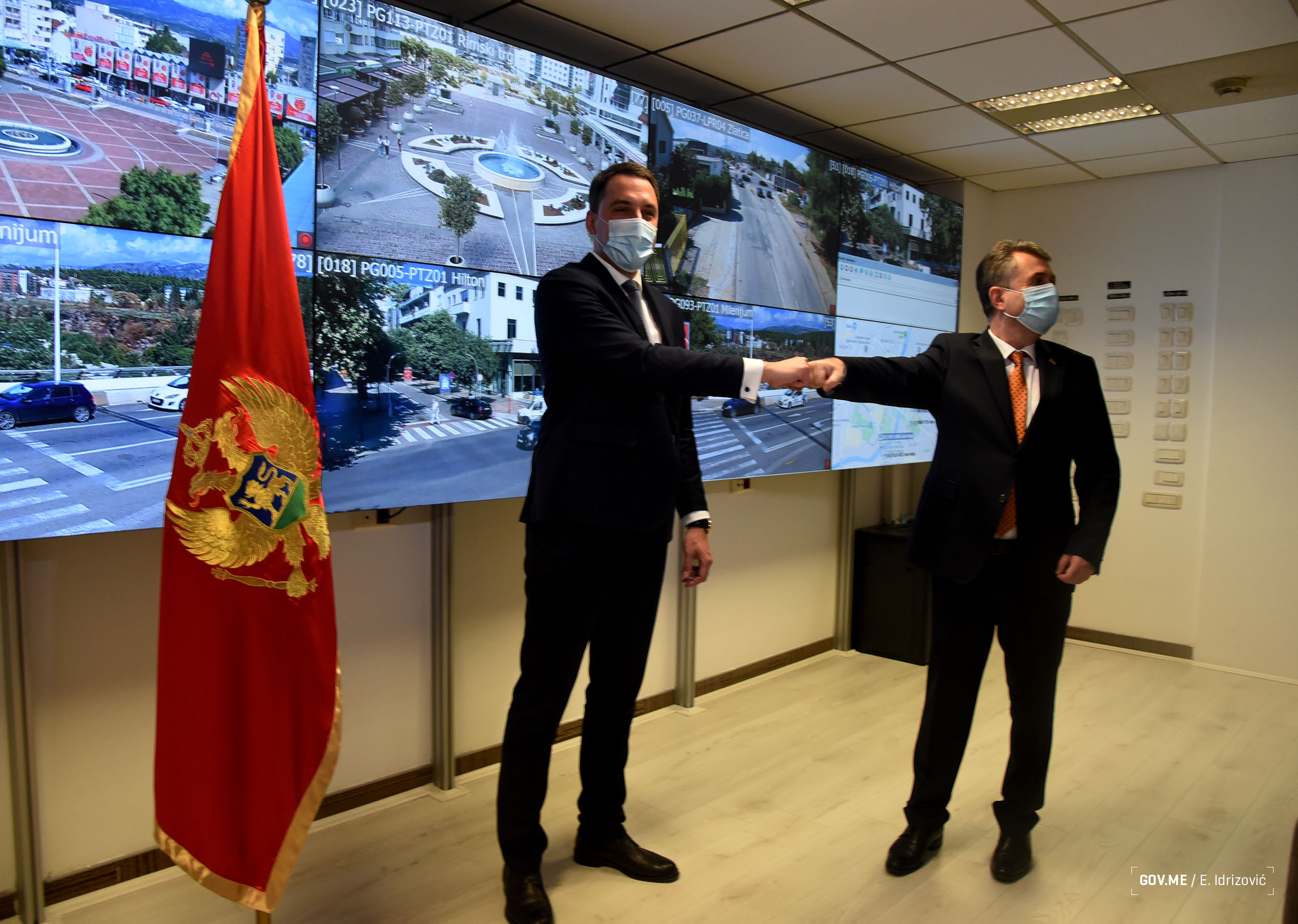 Vuković and Nuhodžić  open operational center for video surveillance: 270 cameras will cover  the  territory of Podgorica