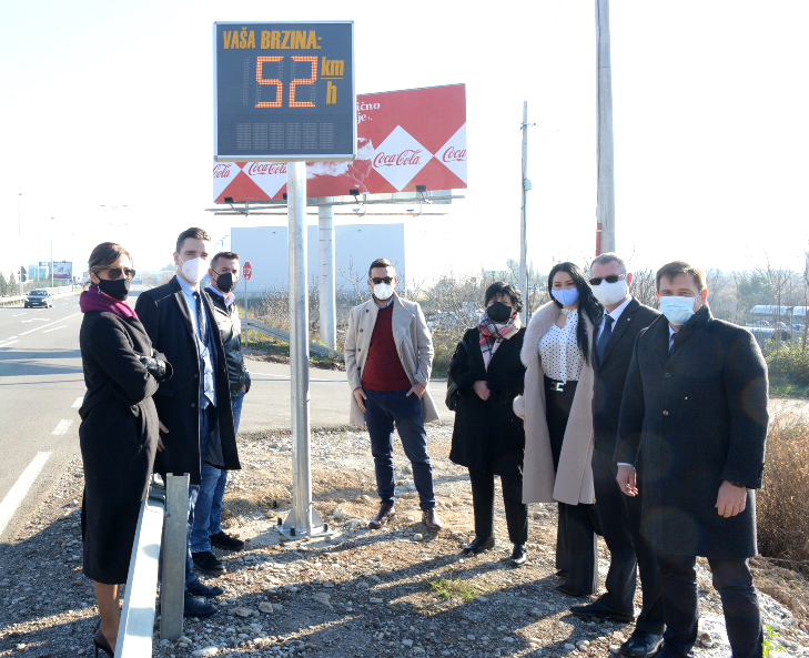 Podgorica receives first information panel for vehicle speed measurement